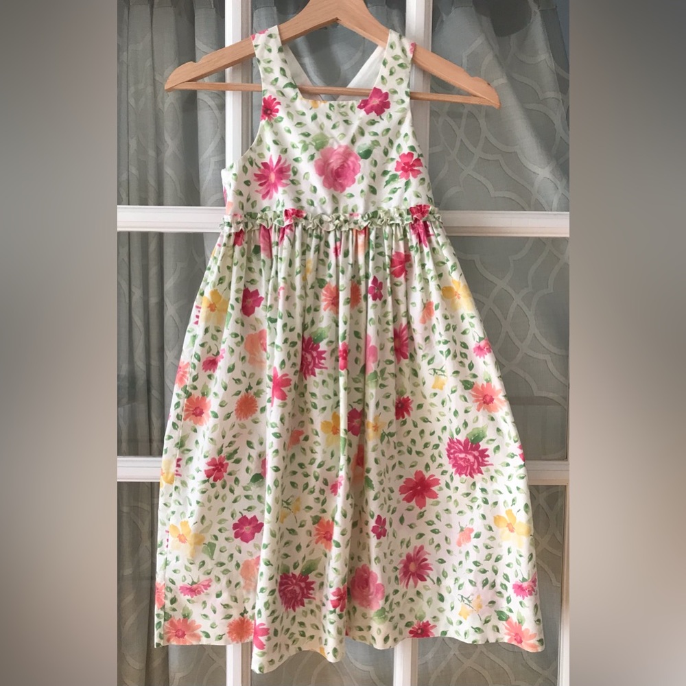 Kelly’s Kids size 6 excellent used condition floral dress, back button feature